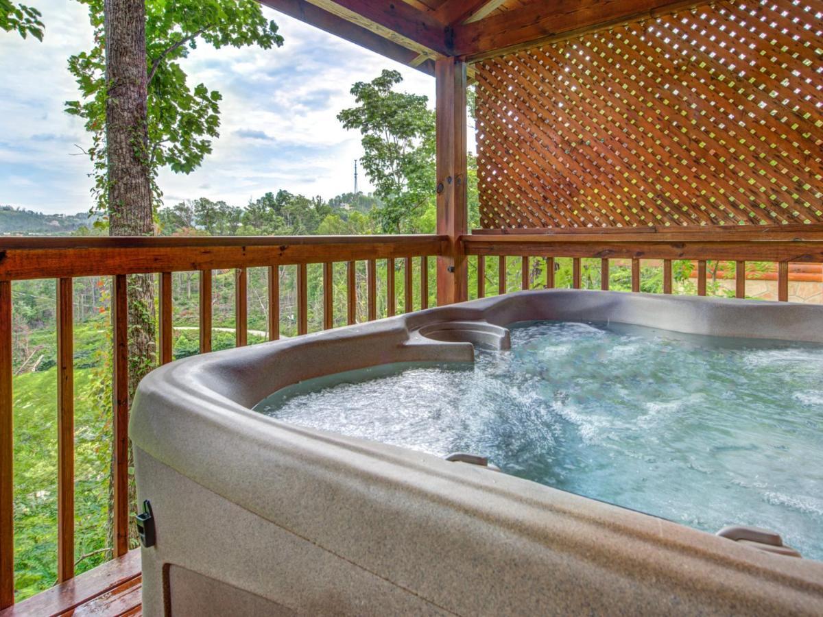 Bear Tracks, 2 Bedrooms, Hot Tub, Fireplace, Wifi, Jetted Tub, Sleeps 6 Gatlinburg Esterno foto