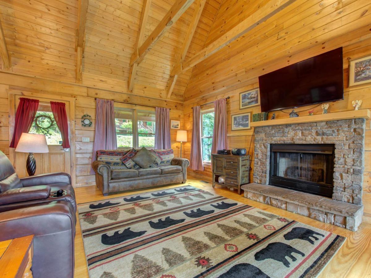 Bear Tracks, 2 Bedrooms, Hot Tub, Fireplace, Wifi, Jetted Tub, Sleeps 6 Gatlinburg Esterno foto