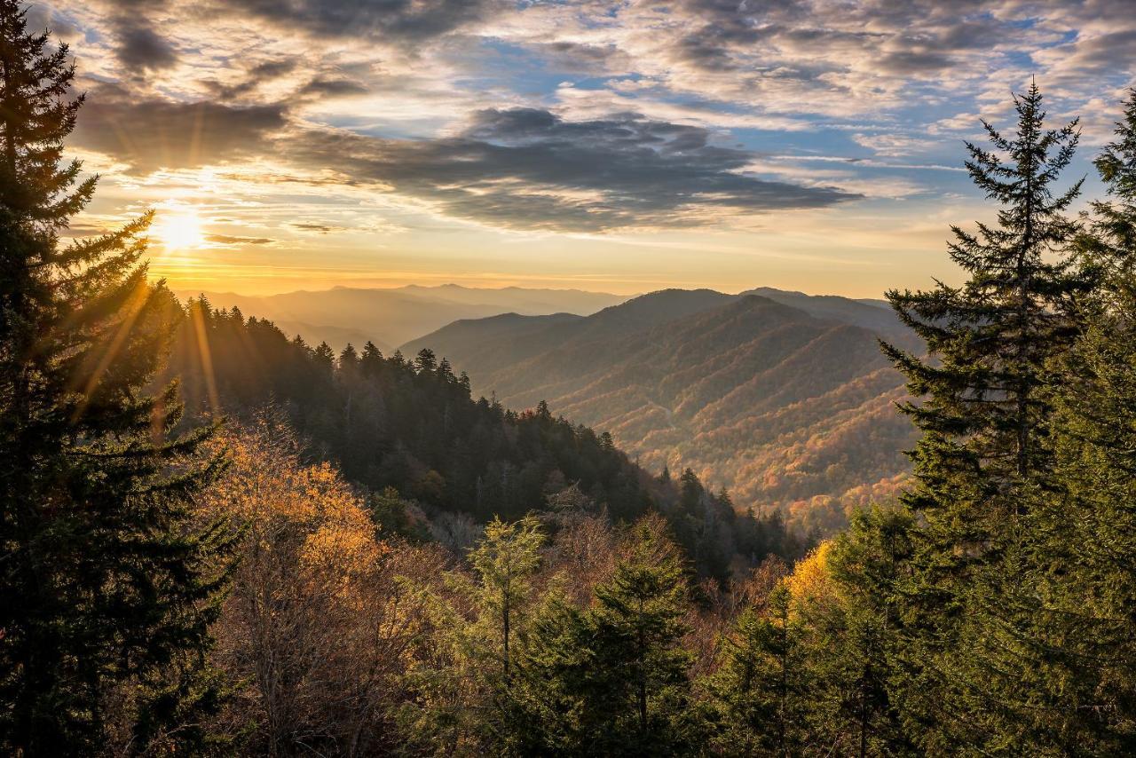 Bear Tracks, 2 Bedrooms, Hot Tub, Fireplace, Wifi, Jetted Tub, Sleeps 6 Gatlinburg Esterno foto