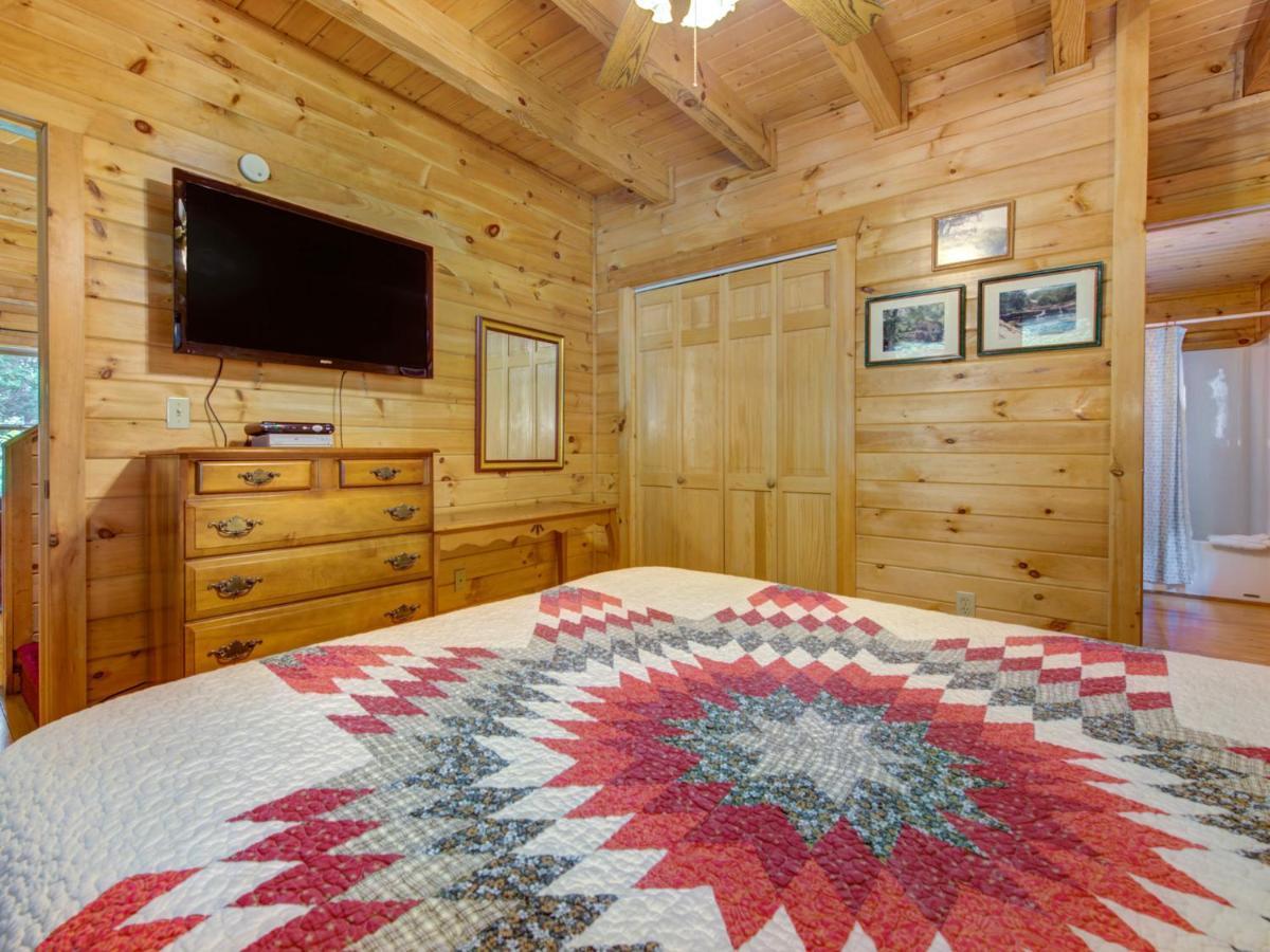 Bear Tracks, 2 Bedrooms, Hot Tub, Fireplace, Wifi, Jetted Tub, Sleeps 6 Gatlinburg Esterno foto