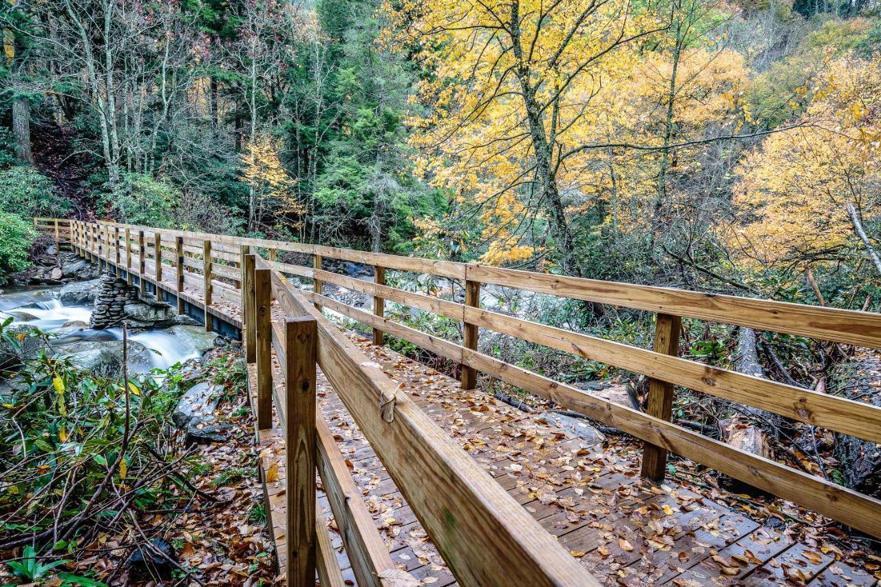 Bear Tracks, 2 Bedrooms, Hot Tub, Fireplace, Wifi, Jetted Tub, Sleeps 6 Gatlinburg Esterno foto